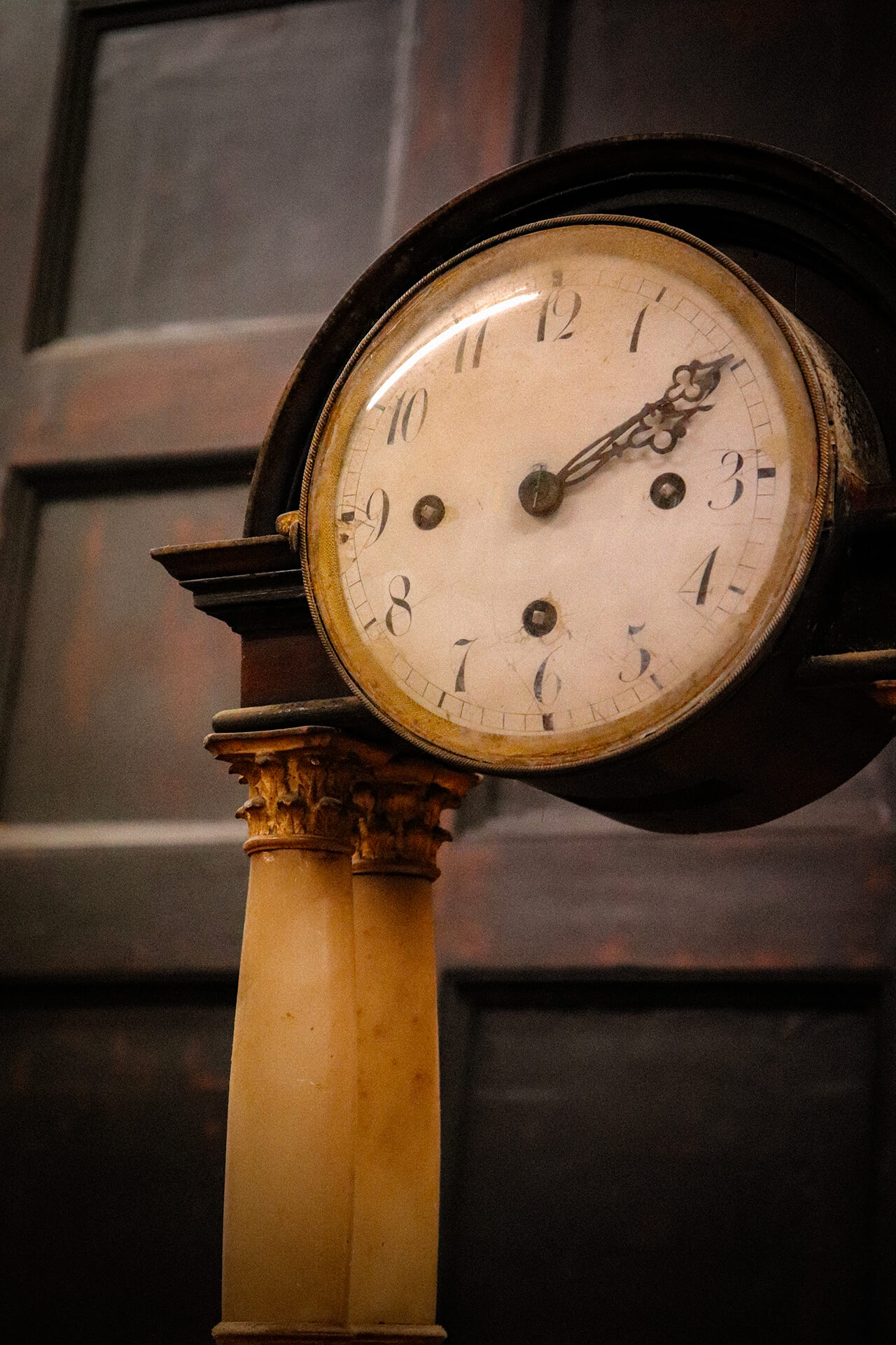 Quadrante di un orologio antico